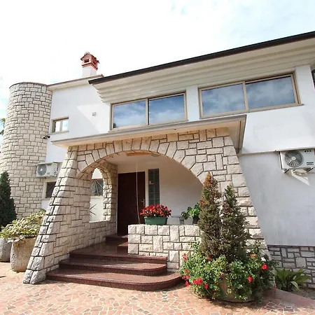 Biba Gostinjska kuća 3*